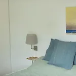 Calm In Modern House Near Water Dom wakacyjny