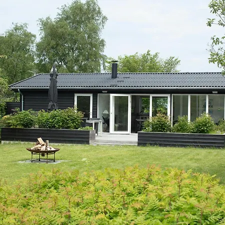 Calm In Modern House Near Water Vejby