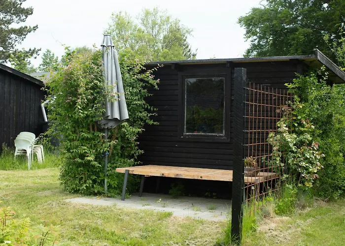 Feriehus Calm In Modern House Near Water *